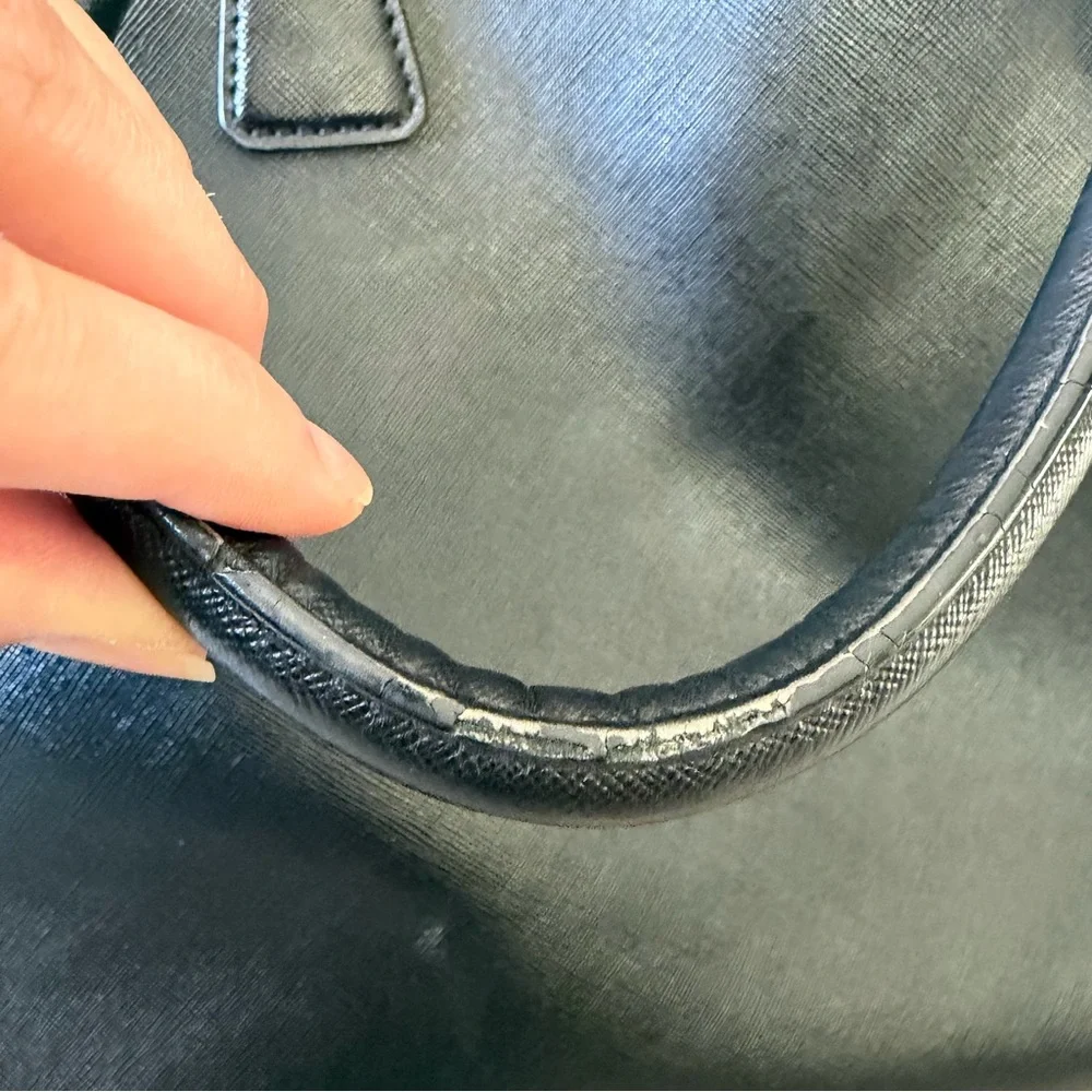 Prada Large Galleria Tote Bag in Black Saffiano Lux Leather